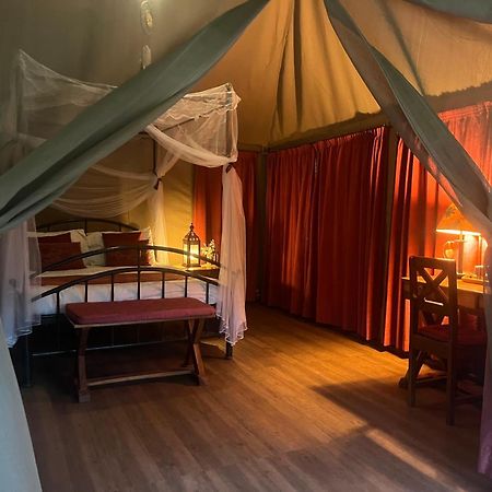 Ikweta Safari Camp Hotel Maua ภายนอก รูปภาพ