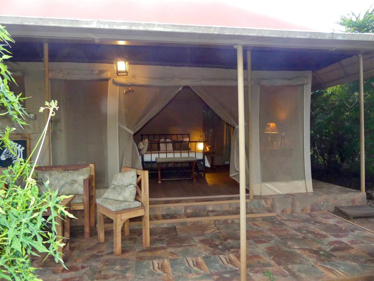 Ikweta Safari Camp Hotel Maua ภายนอก รูปภาพ
