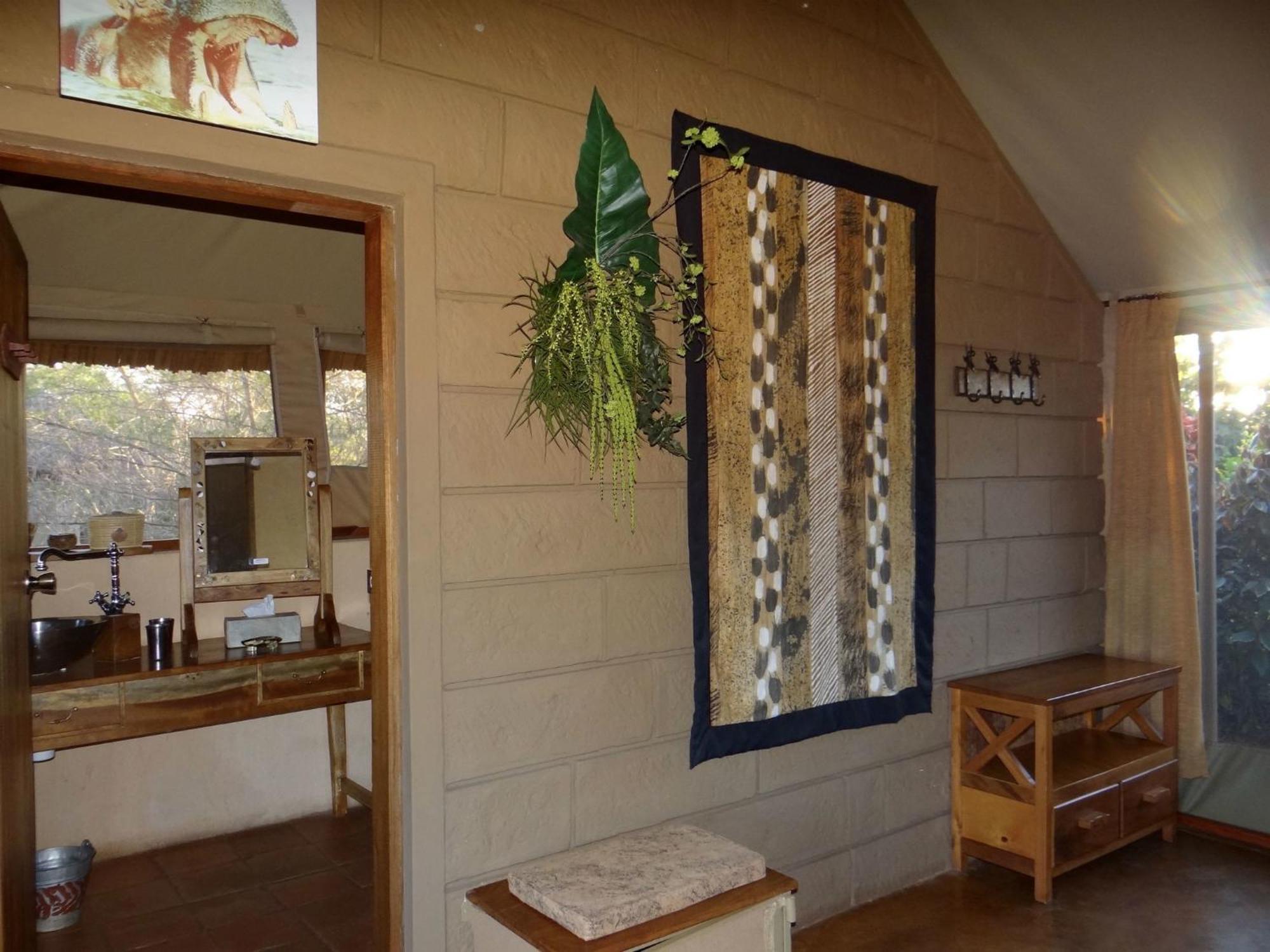 Ikweta Safari Camp Hotel Maua ห้อง รูปภาพ