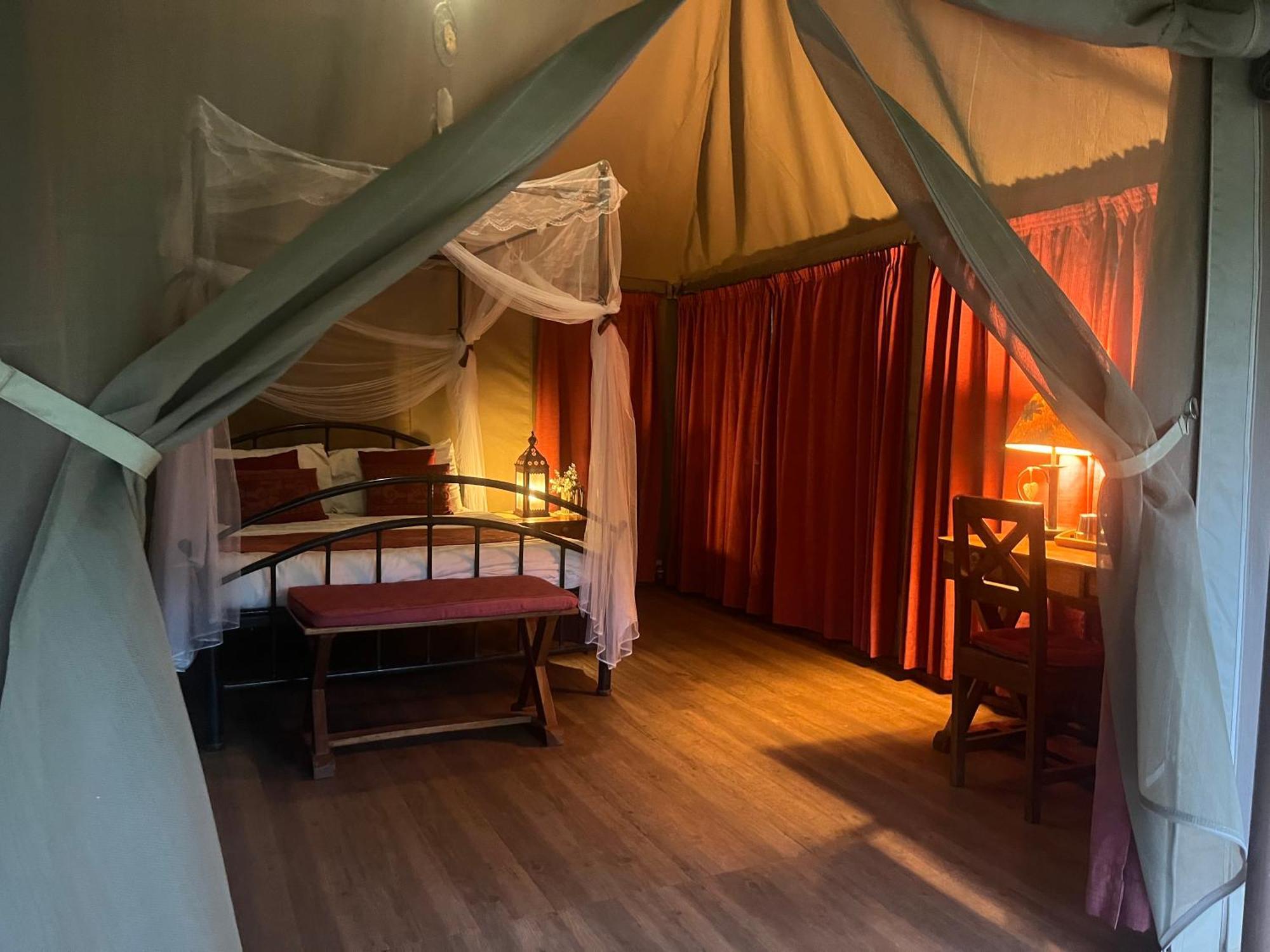 Ikweta Safari Camp Hotel Maua ภายนอก รูปภาพ