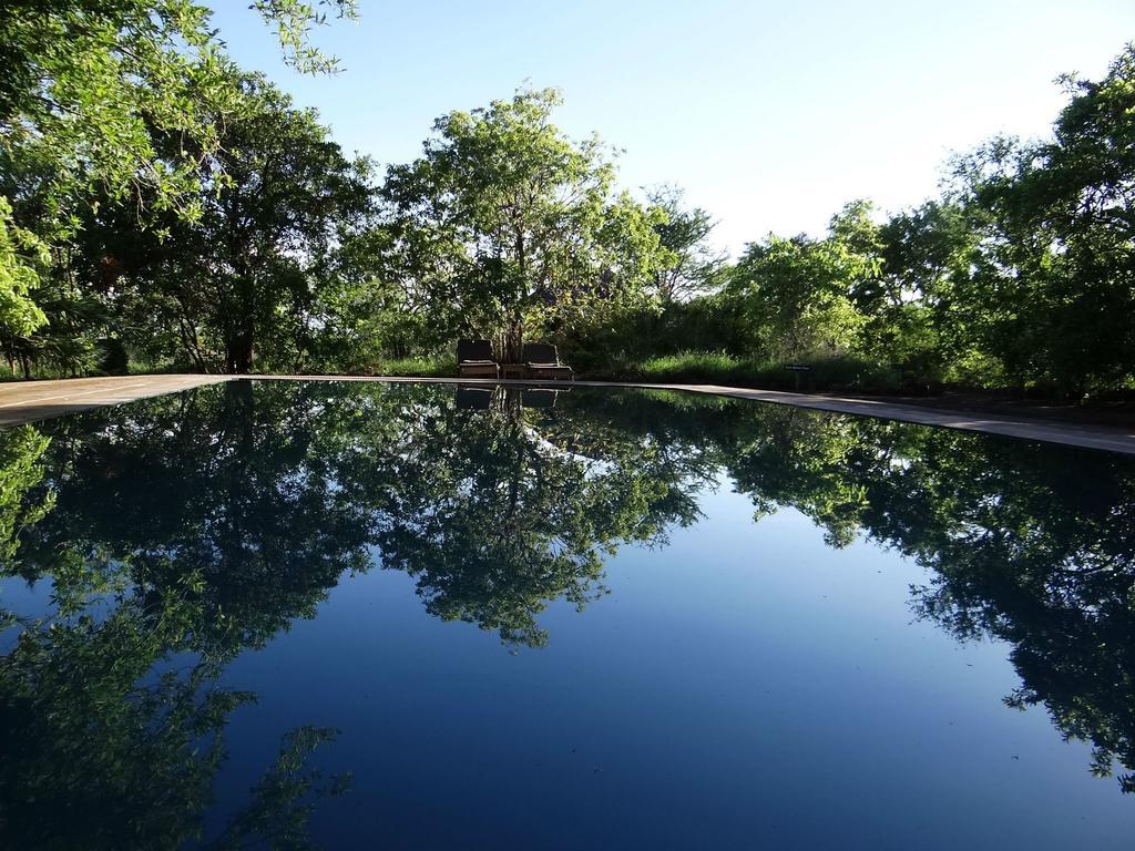 Ikweta Safari Camp Hotel Maua ภายนอก รูปภาพ