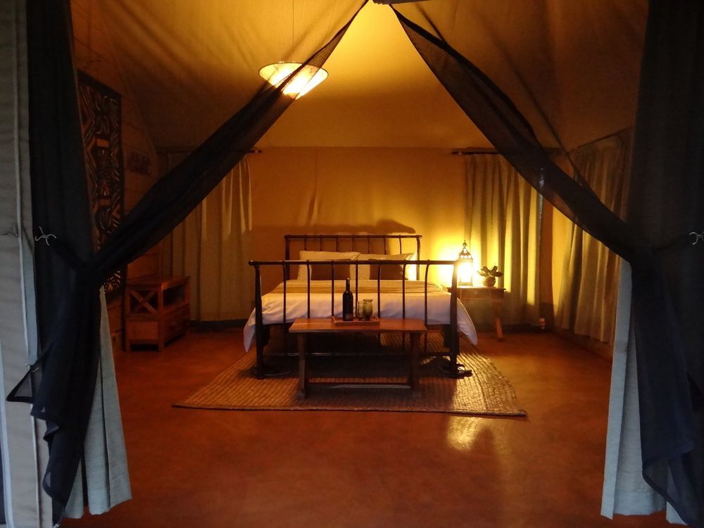 Ikweta Safari Camp Hotel Maua ภายนอก รูปภาพ