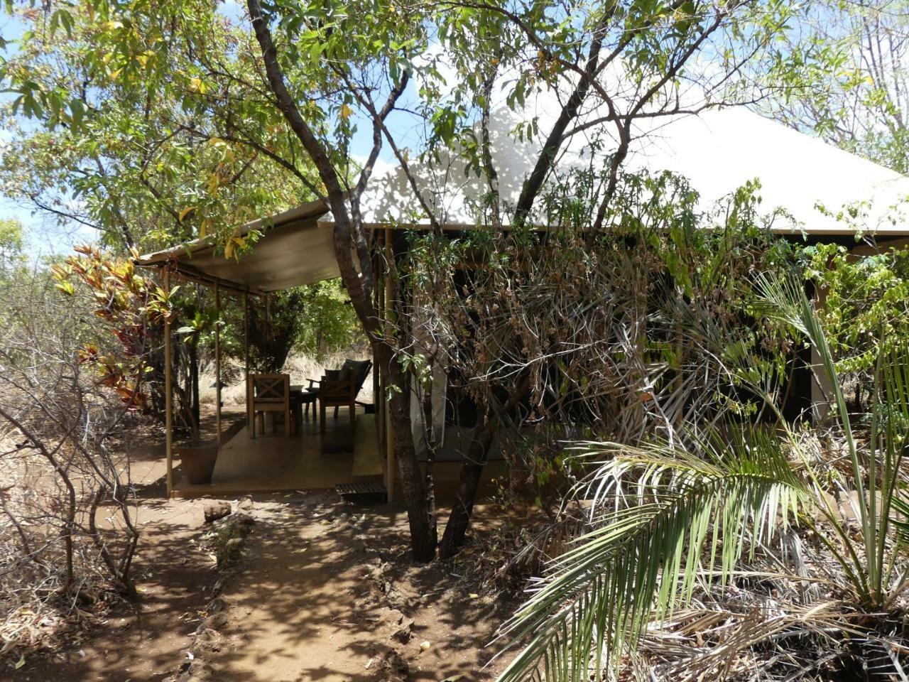 Ikweta Safari Camp Hotel Maua ภายนอก รูปภาพ