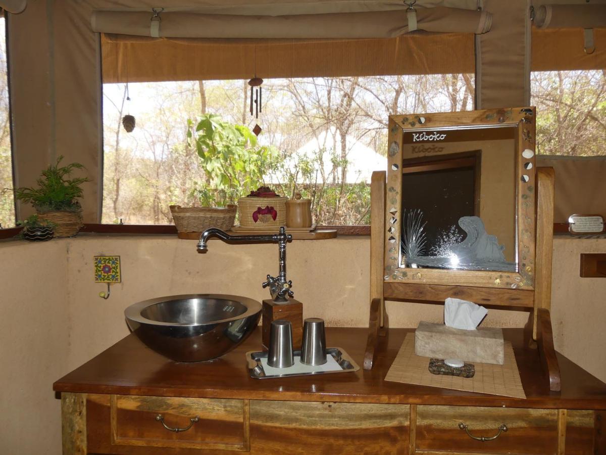 Ikweta Safari Camp Hotel Maua ภายนอก รูปภาพ